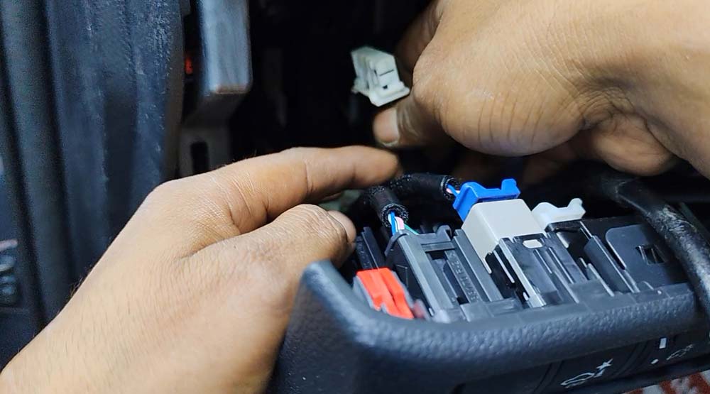 lonsdor-k518-pro-add-key-2025-toyota-prado-1 lonsdor-k518-pro-add-key-2025-toyota-prado-1