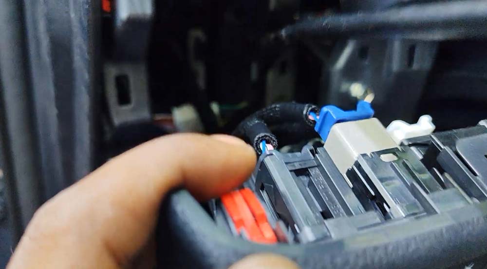 lonsdor-k518-pro-add-key-2025-toyota-prado-2 lonsdor-k518-pro-add-key-2025-toyota-prado-2
